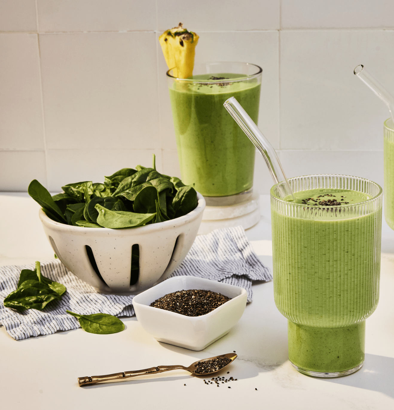 Tropical Green Smoothie with Skyr (High Protein and Tasty)