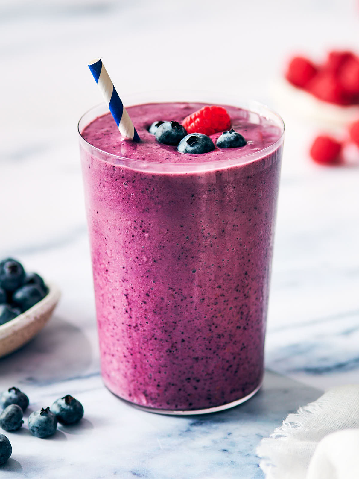 Berry Breakfast Skyr Smoothie (High Protein & Creamy)